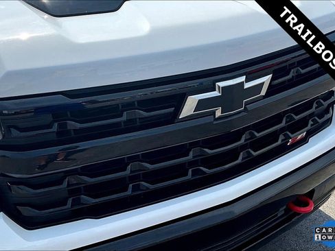 Used 2024 Chevrolet Silverado 1500 LT Trail Boss w/ Protection Package image 32