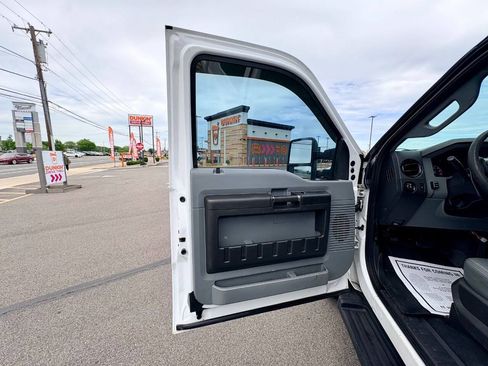 Used 2016 Ford F250 XL w/ Power Equipment Group AWD/4WD image 14
