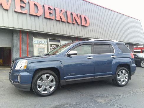 Used 2016 GMC Terrain SLT w/ Open Road Package AWD/4WD image 2