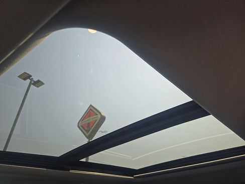 Used 2021 Ford F150 Lariat image 15