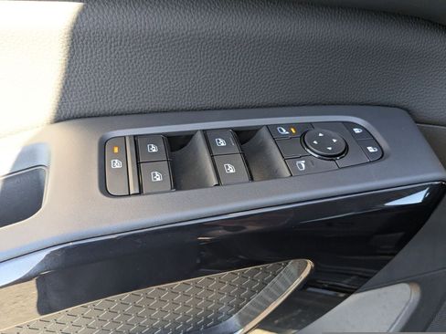New 2026 Nissan Pathfinder SV FWD image 14