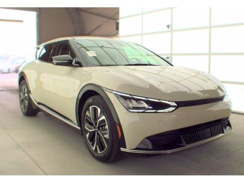 Used 2023 Kia EV6 Wind AWD/4WD image 2