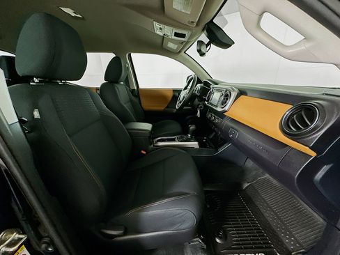 Used 2019 Toyota Tacoma SR5 image 28