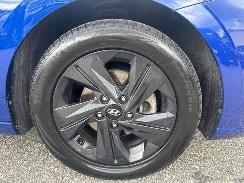Used 2023 Hyundai Elantra SEL FWD image 29