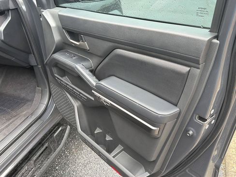 Used 2025 Toyota Tacoma TRD Sport RWD image 14