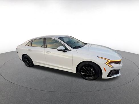 Used 2025 Kia K5 LXS image 2