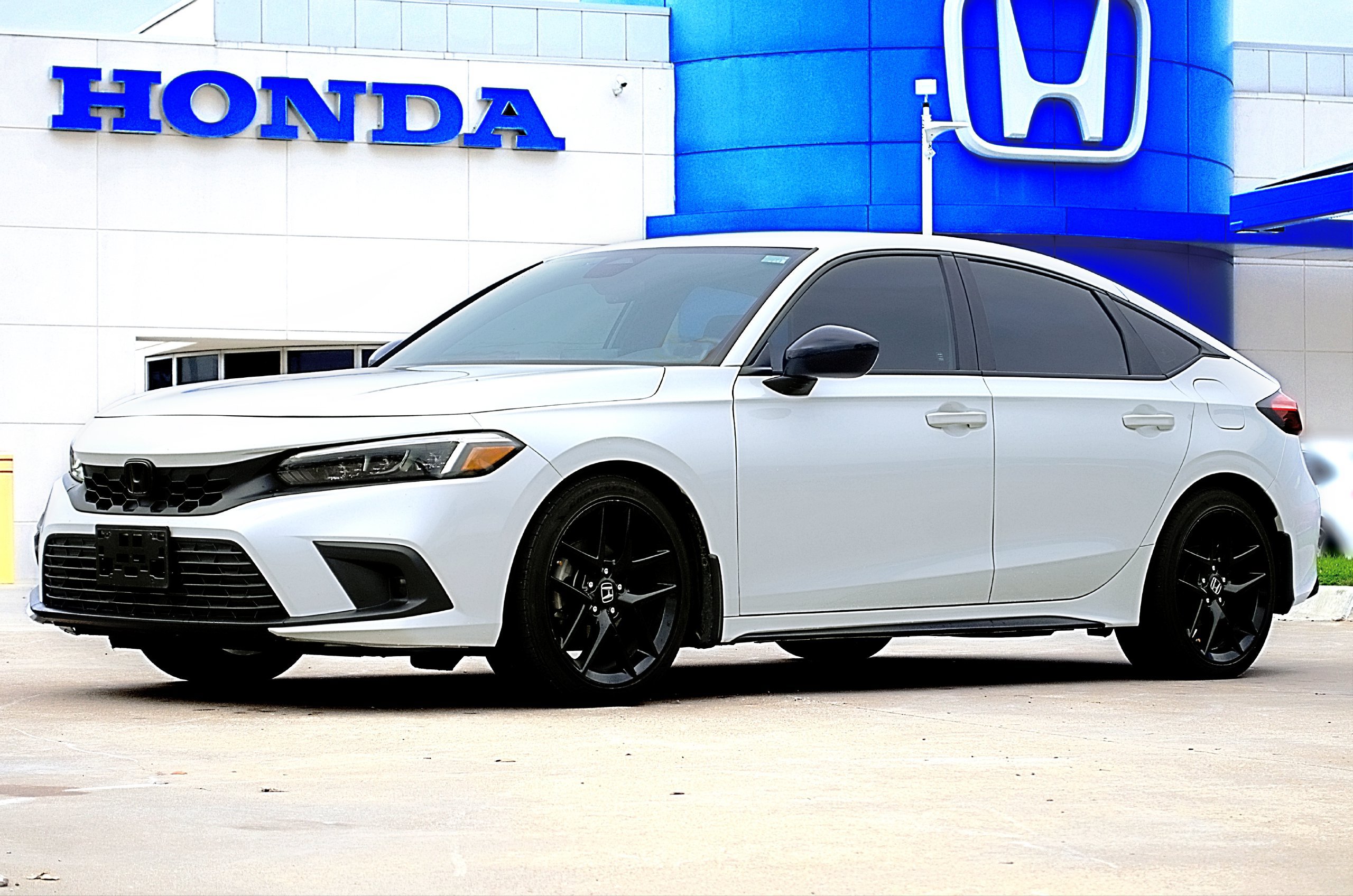 Used 2023 Honda Civic Sport image 1