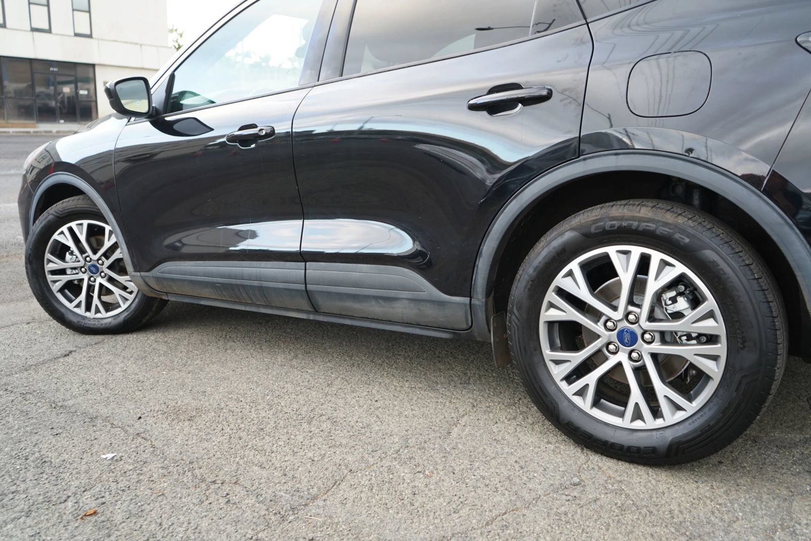 Used 2022 Ford Escape SEL FWD image 6