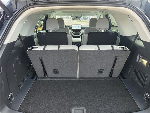 New 2026 Ford Explorer Active image 5