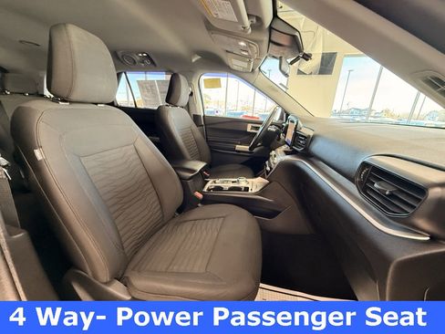 Used 2021 Ford Explorer XLT image 14