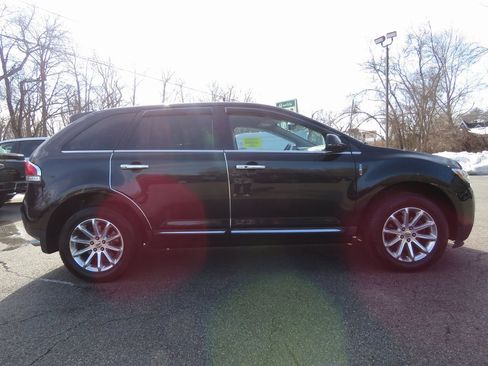 Used 2014 Lincoln MKX AWD w/ Equipment Group 101A image 4