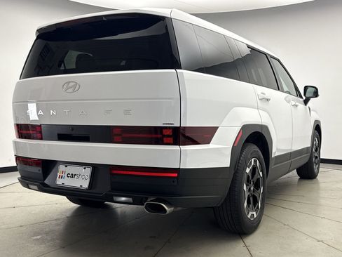 Used 2025 Hyundai Santa Fe SE AWD/4WD image 5