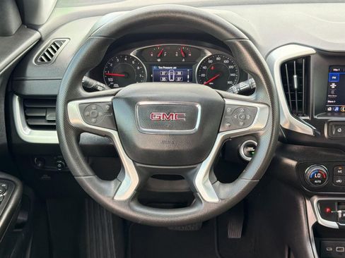 Used 2022 GMC Terrain SLE w/ Driver Convenience Package FWD image 15