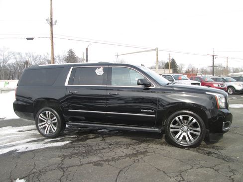 Used 2017 GMC Yukon XL Denali w/ Open Road Package image 1