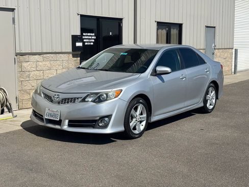 Used 2012 Toyota Camry FWD image 7