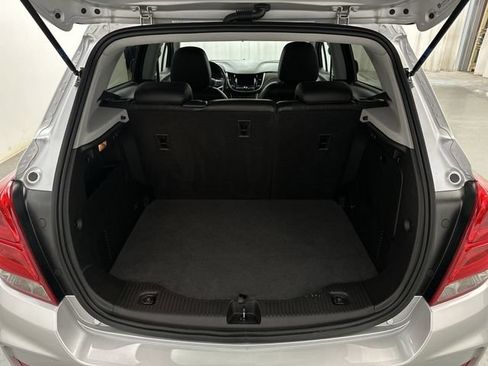 Used 2018 Chevrolet Trax LT w/ LT Convenience Package FWD image 22