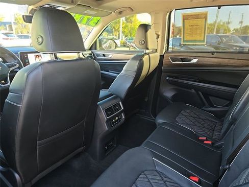 Used 2024 Volkswagen Atlas SEL Premium R-Line image 14