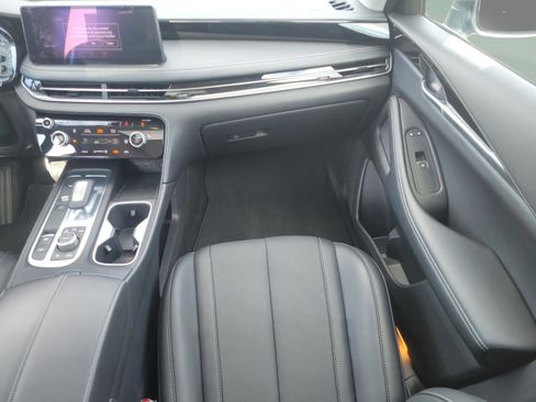 Certified 2025 INFINITI QX60 Pure image 9