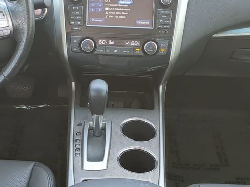 Used 2013 Nissan Altima 2.5 SL w/ Technology Pkg image 18