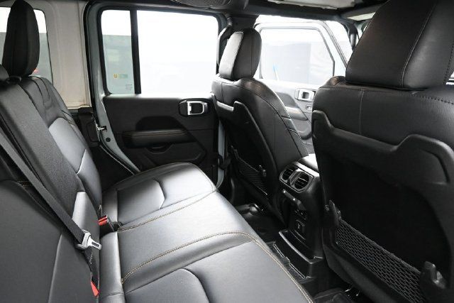 Used 2024 Jeep Wrangler Unlimited Sahara w/ Technology Group AWD/4WD image 30