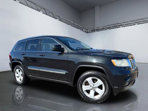 Used 2011 Jeep Grand Cherokee Laredo image 22