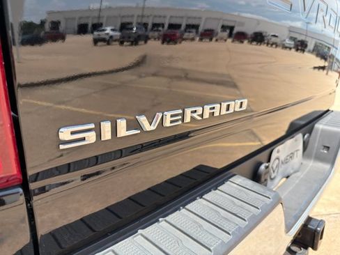 Used 2024 Chevrolet Silverado 2500 LT w/ Convenience Package AWD/4WD image 19