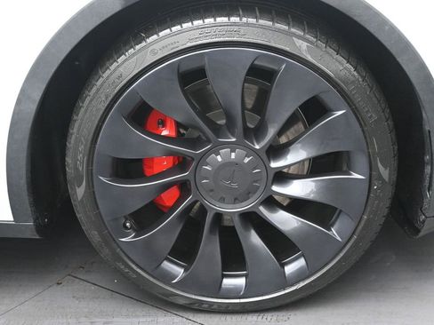Used 2022 Tesla Model Y Performance AWD/4WD image 33