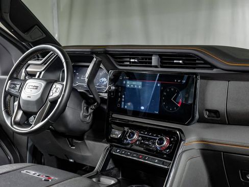 Used 2024 GMC Sierra 2500 AT4 w/ AT4 Premium Plus Package image 23