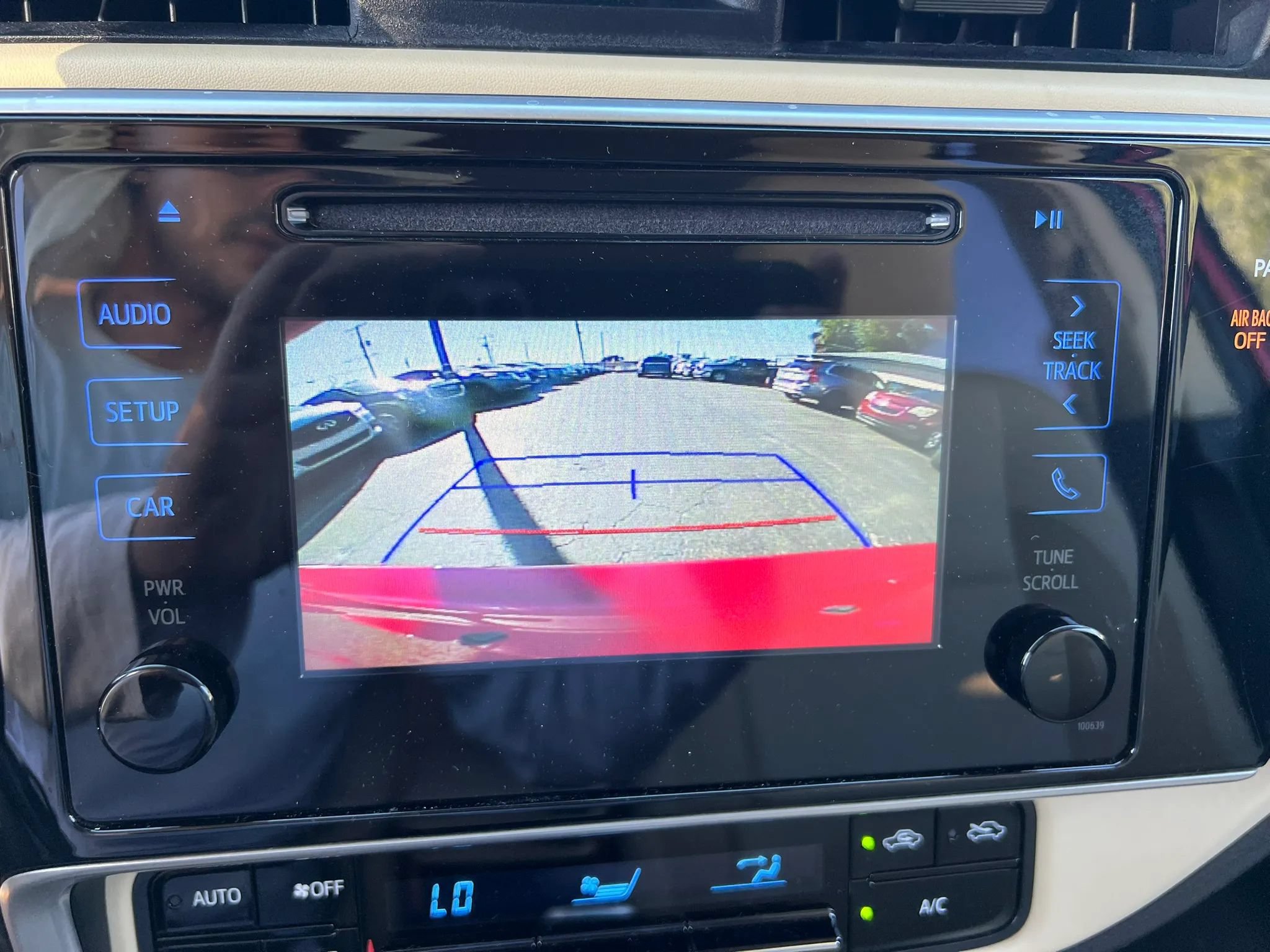 Used 2017 Toyota Corolla LE FWD image 14