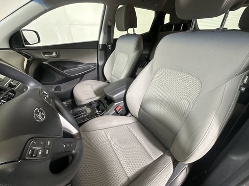 Used 2018 Hyundai Santa Fe Sport image 9