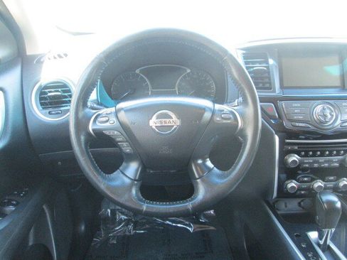 Used 2015 Nissan Pathfinder SV FWD image 17