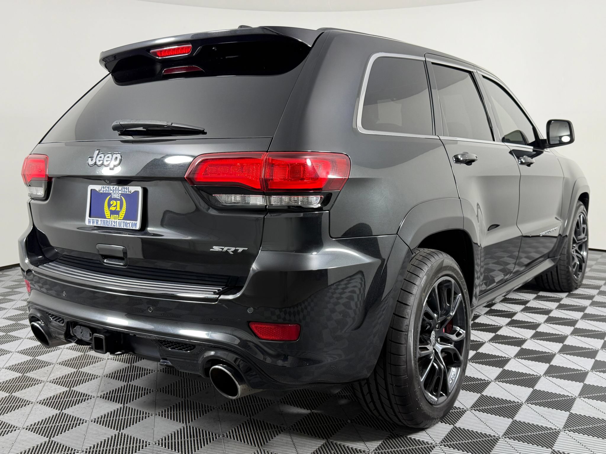 Used 2014 Jeep Grand Cherokee SRT8 w/ Luxury Group II AWD/4WD image 8