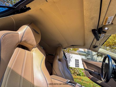 Used 2015 Aston Martin DB9 Volante image 54