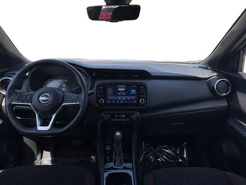 Used 2023 Nissan Kicks SR w/ Interior Electronics Package FWD image 10