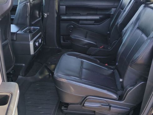 Used 2021 Ford Expedition Max XLT image 20