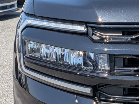 Used 2022 Ford Expedition XLT AWD/4WD image 9