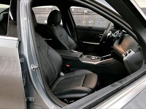 Used 2025 BMW 330i Sedan w/ Convenience Package image 10