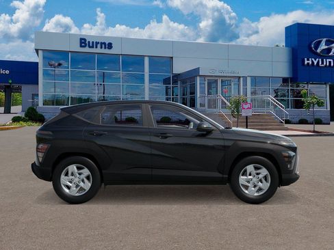 New 2026 Hyundai Kona SE image 7