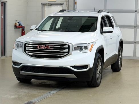 Used 2019 GMC Acadia SLT FWD image 3