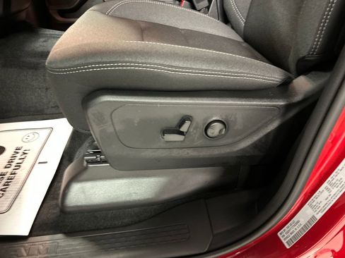 New 2026 RAM 1500 4x4 Crew Cab image 11