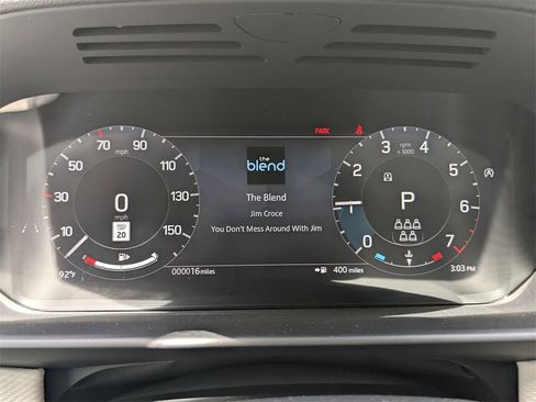 New 2025 Land Rover Discovery Dynamic SE image 25