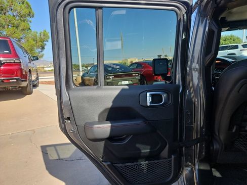 Used 2023 Jeep Gladiator Rubicon w/ LED Lighting Group AWD/4WD image 12