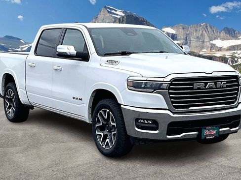 Used 2025 RAM 1500 Laramie AWD/4WD image 12