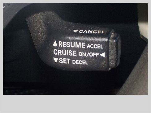 Used 2011 RAM 2500 SLT image 23