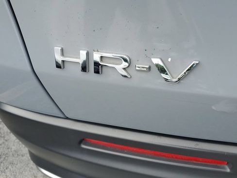Used 2024 Honda HR-V Sport image 8