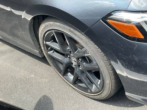 Used 2025 Honda Civic Sport image 4