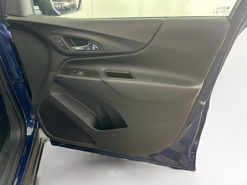 Used 2023 Chevrolet Equinox LT FWD image 32