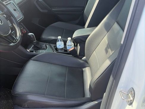 Used 2019 Volkswagen Tiguan SE FWD image 12