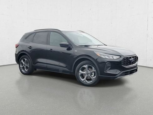 Used 2025 Ford Escape ST-Line image 2