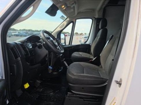 Used 2023 RAM ProMaster 2500 FWD image 4